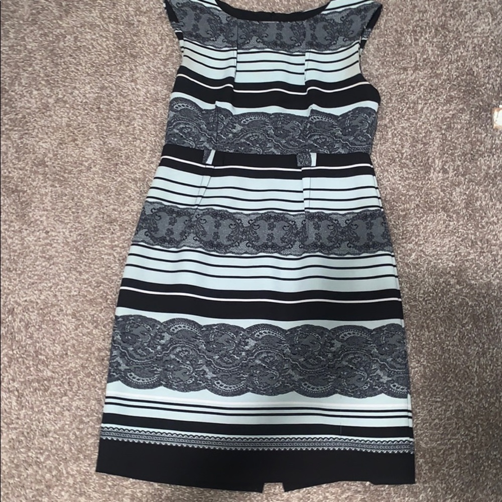 Bodycon mint and black dress